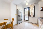 Apartament 4 camere | 2 locuri de parcare | Curte proprie | Lacul Tei