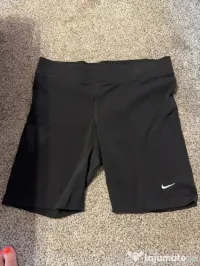 Șorturi Nike pentru femei 