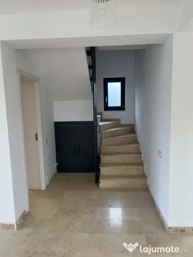 De vânzare vilă Agigea P+1+terasă cu vedere superbă către lac - Agigea (Constanta)