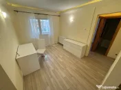 Apartament 4 camere zona Casa de Cultura cu Centrala si Loc de Parcare