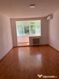 Vand apartament 2 camere Baba Novac 