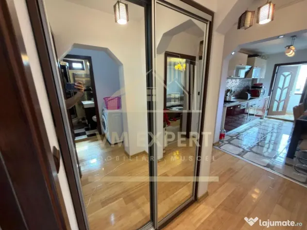 APARTAMENT 3 CAMERE ETAJ 3 VIȘOI CAMPULUNG - Campulung (Arges)