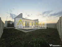 Casa parter-4 camere- 2 bai- beci-pod- cartierul nou 