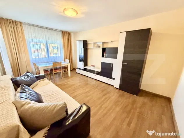 Apartament 3 camere,2 bai,parcare si beci,zona Cetate-piata - Alba Iulia (Alba)