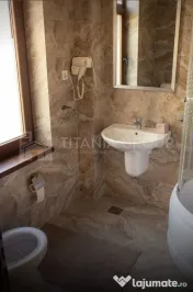 IMOBIL DE ÎNCHIRIAT, TEREN 2.000 MP, 17 CAMERE, MOIECIU DE JOS 
