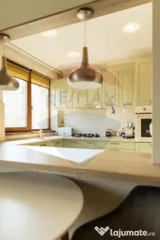 Apartament cu 2 camere de închiriat în zona Ultracentral 