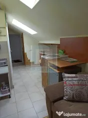 Camera 20 mp, situată la mansarda-zona Racadau 
