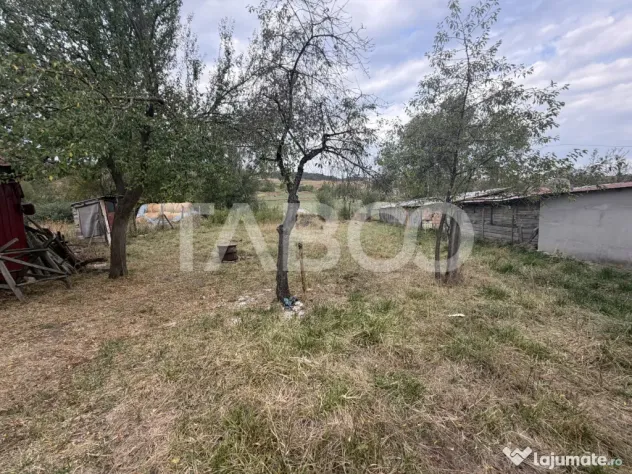 Casa de vacanta 3 camere anexa 720 m teren in Jibert Judetul - Jibert (Brasov)