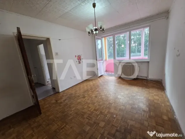 Apartament 2 camere semidecomandat zona V.Alecsandri se acce - Fagaras (Brasov)