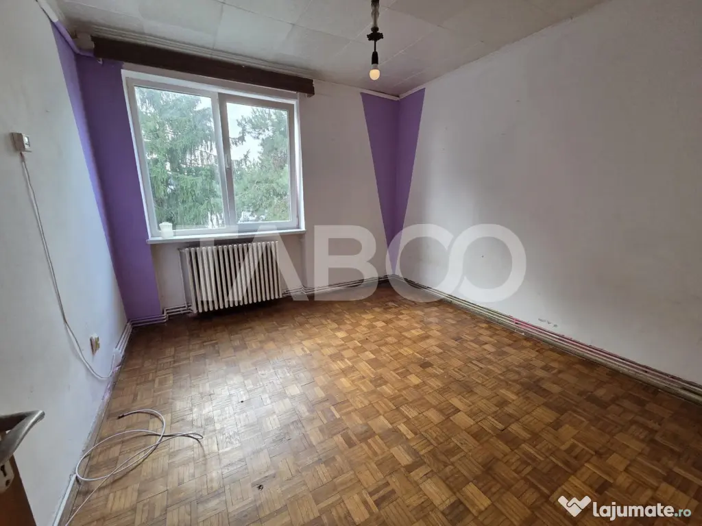 Apartament 2 camere semidecomandat zona V.Alecsandri se acce - Fagaras (Brasov)