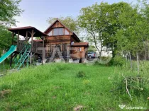 Casa de vacanta cu vedere spre munti curte de 640 mp in Trop