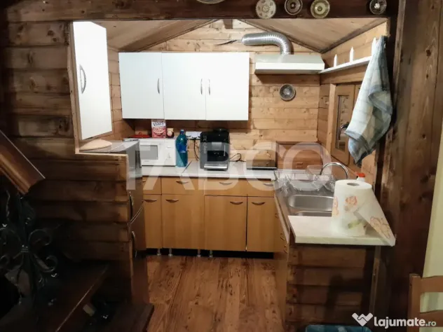 Casa de vacanta cu vedere spre munti curte de 640 mp in Trop - Rasinari (Sibiu)