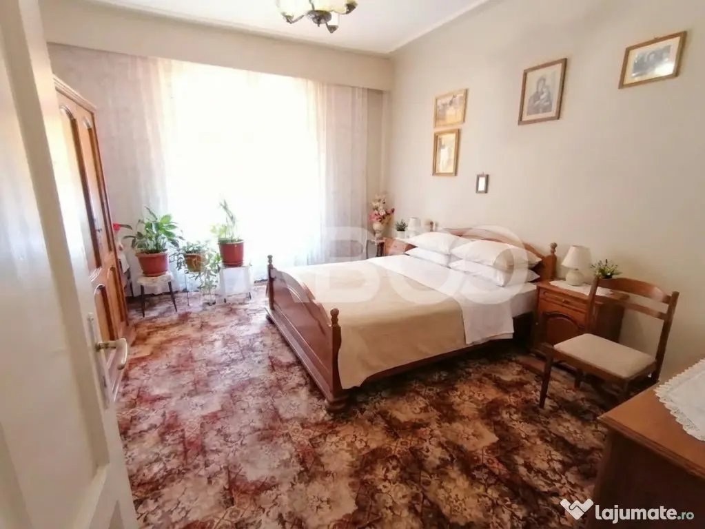 Apartament de vanzare la casa 2 camere zona Orasul de Jos Si - Sibiu (Sibiu)