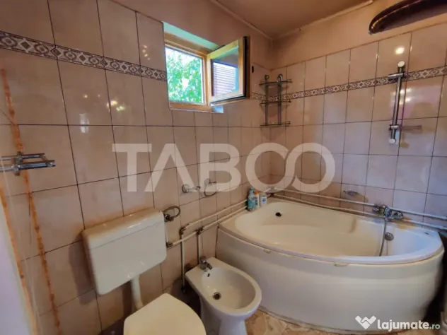 Comision 0% Casa de vanzare 4 camere 2 bai teren 266 mp Sali - Saliste (Sibiu)