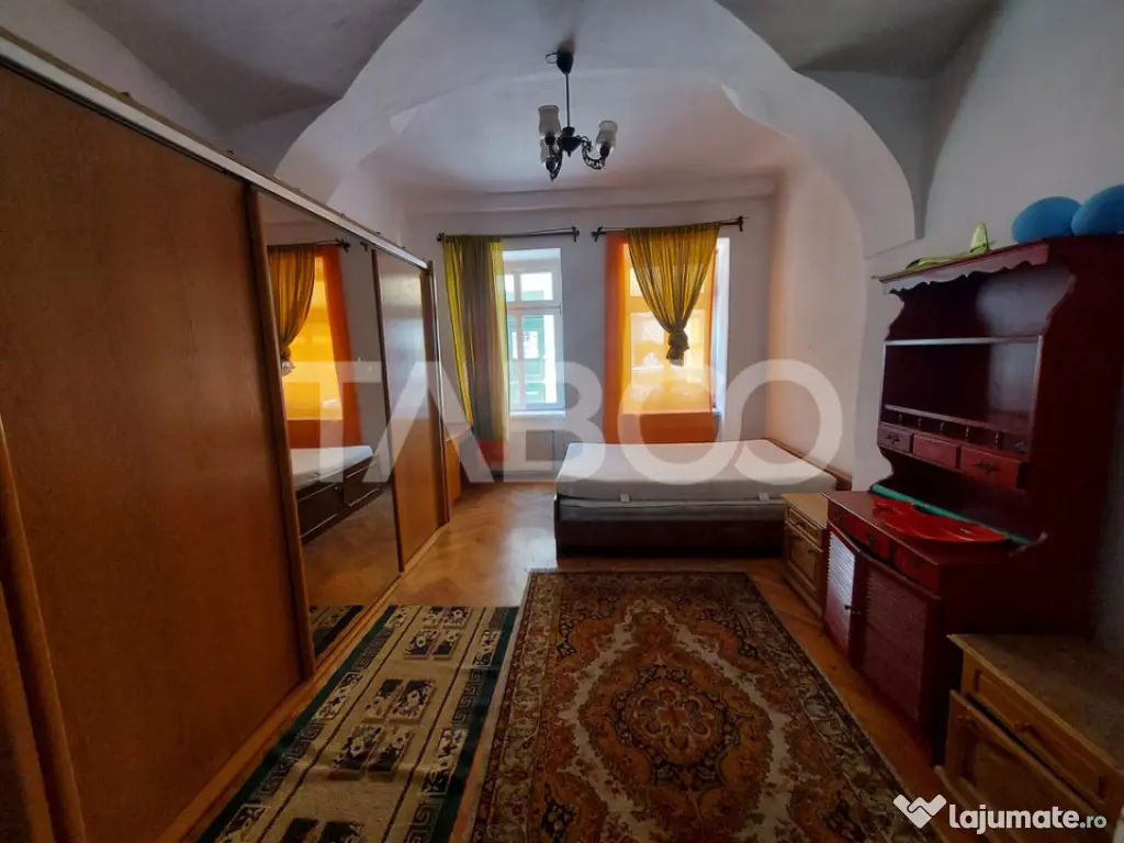 Apartament de vanzare 2 camere 68 mpu pivnita in Centrul Ist - Sibiu (Sibiu)