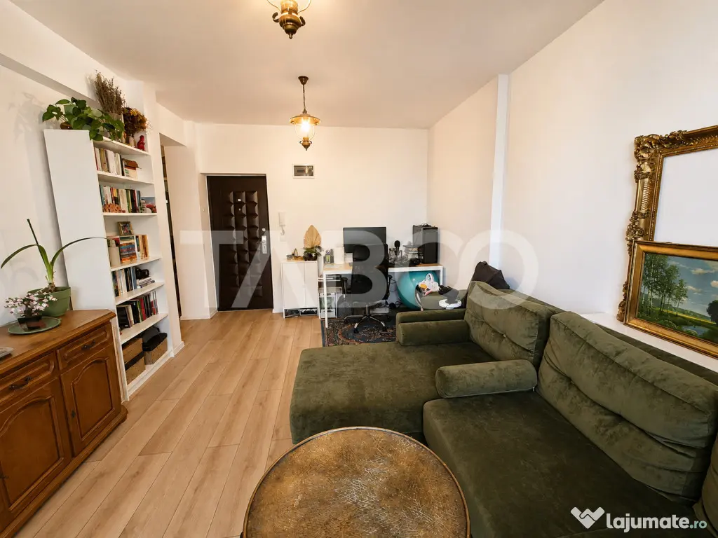 Apartament decomandat de vanzare 2 camere etaj 1 lift balcon - Sibiu (Sibiu)