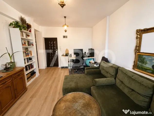 Apartament decomandat de vanzare 2 camere etaj 1 lift balcon - Sibiu (Sibiu)