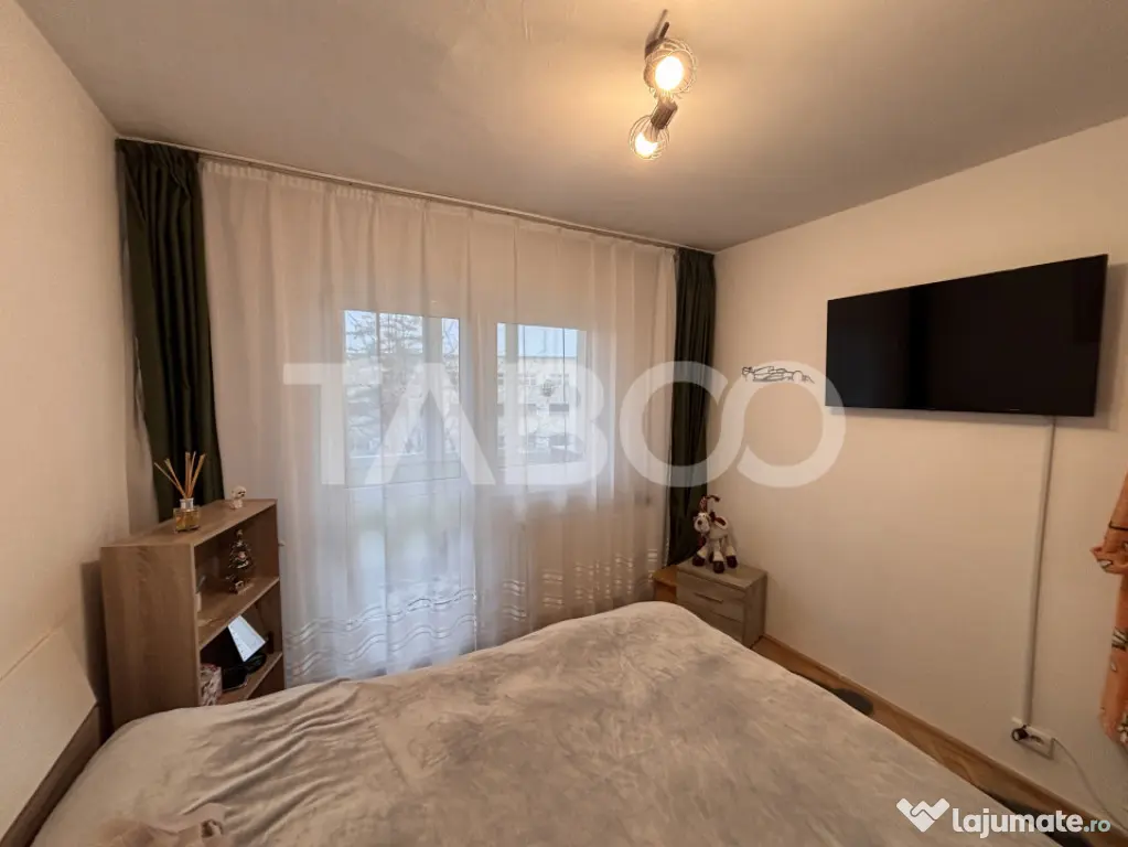 Apartament decomandat 3 camere de vanzare etaj 2 Valea Aur - Sibiu (Sibiu)