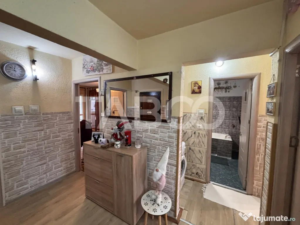 Apartament decomandat 3 camere de vanzare etaj 2 Valea Aur - Sibiu (Sibiu)