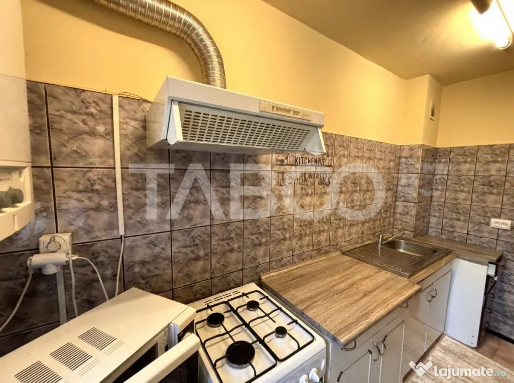 Apartament decomandat 3 camere de vanzare etaj 2 Valea Aur - Sibiu (Sibiu)