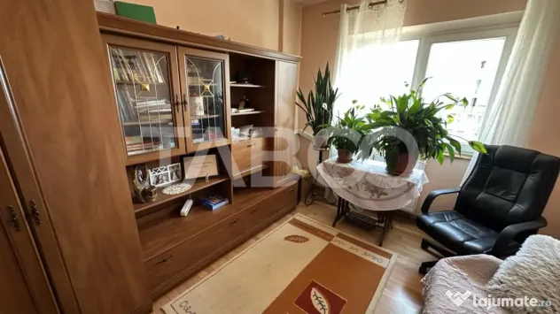 Apartament 4 camere 2 ba in bloc cu lift pivnita Mihai Vite - Sibiu (Sibiu)