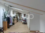 Apartament de vanzare 105 mp 3 camere curte 340 mp in acte C 
