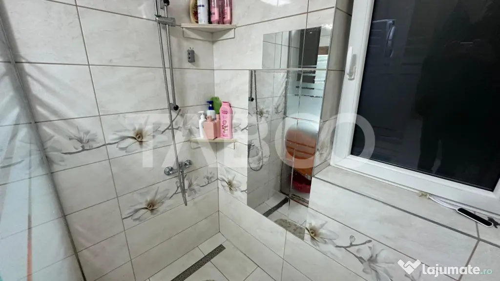 Apartament 3 camere decomandat 2 locuri de parcare Arhitect - Sibiu (Sibiu)