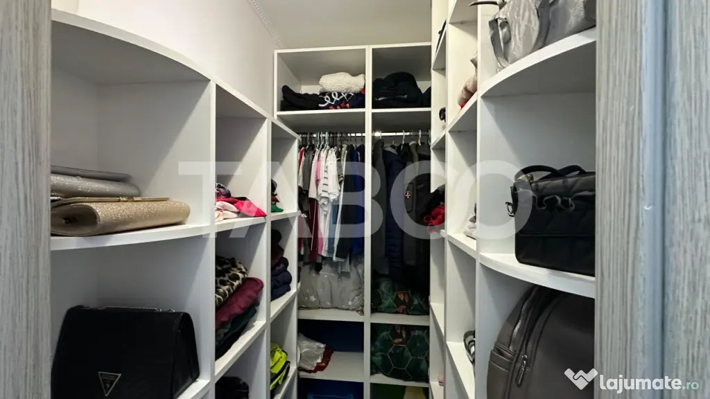 Apartament 3 camere decomandat 2 locuri de parcare Arhitect - Sibiu (Sibiu)