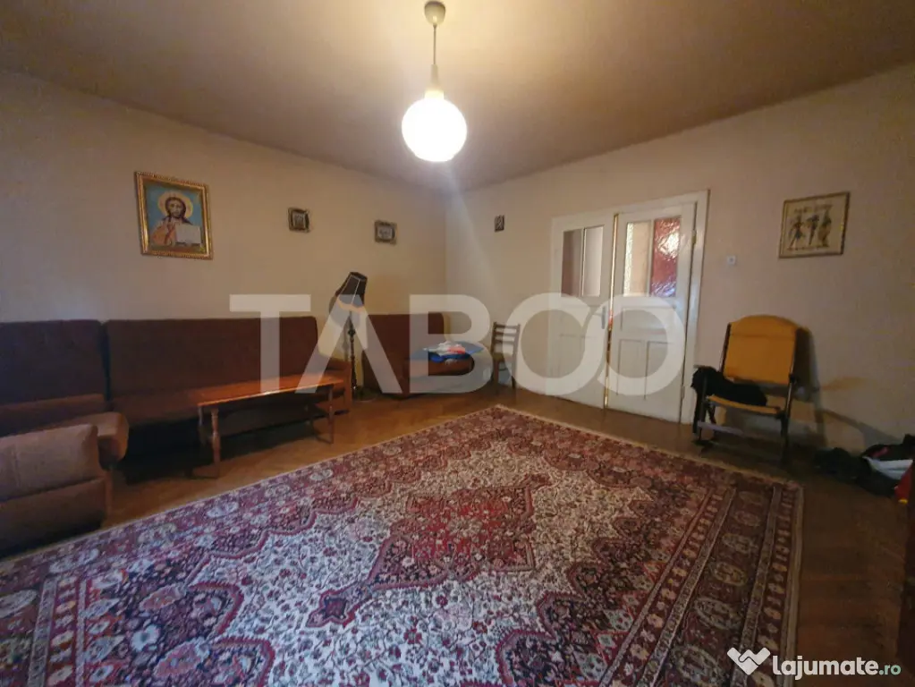 Casa 5 camere 374 mp utili + Anexa 75 mp in punctul 0 al Fag - Fagaras (Brasov)