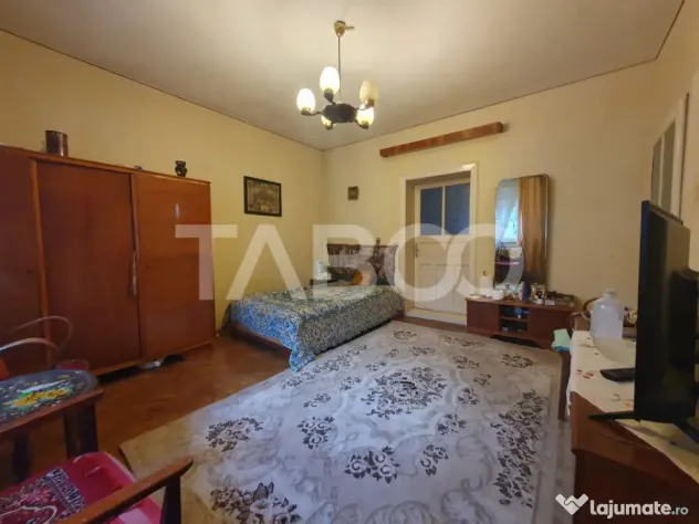 Casa 5 camere 374 mp utili + Anexa 75 mp in punctul 0 al Fag - Fagaras (Brasov)