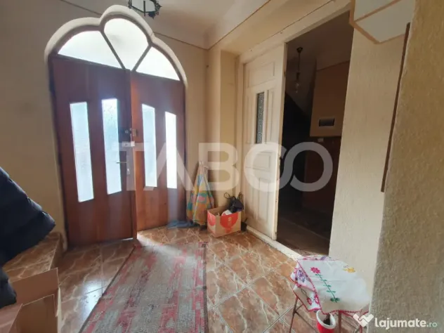 Casa 5 camere 374 mp utili + Anexa 75 mp in punctul 0 al Fag - Fagaras (Brasov)