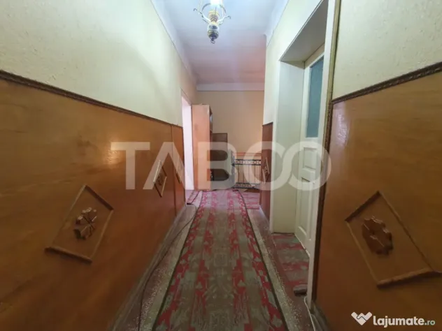 Casa 5 camere 374 mp utili + Anexa 75 mp in punctul 0 al Fag - Fagaras (Brasov)