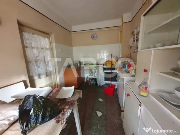 Casa 5 camere 374 mp utili + Anexa 75 mp in punctul 0 al Fag - Fagaras (Brasov)