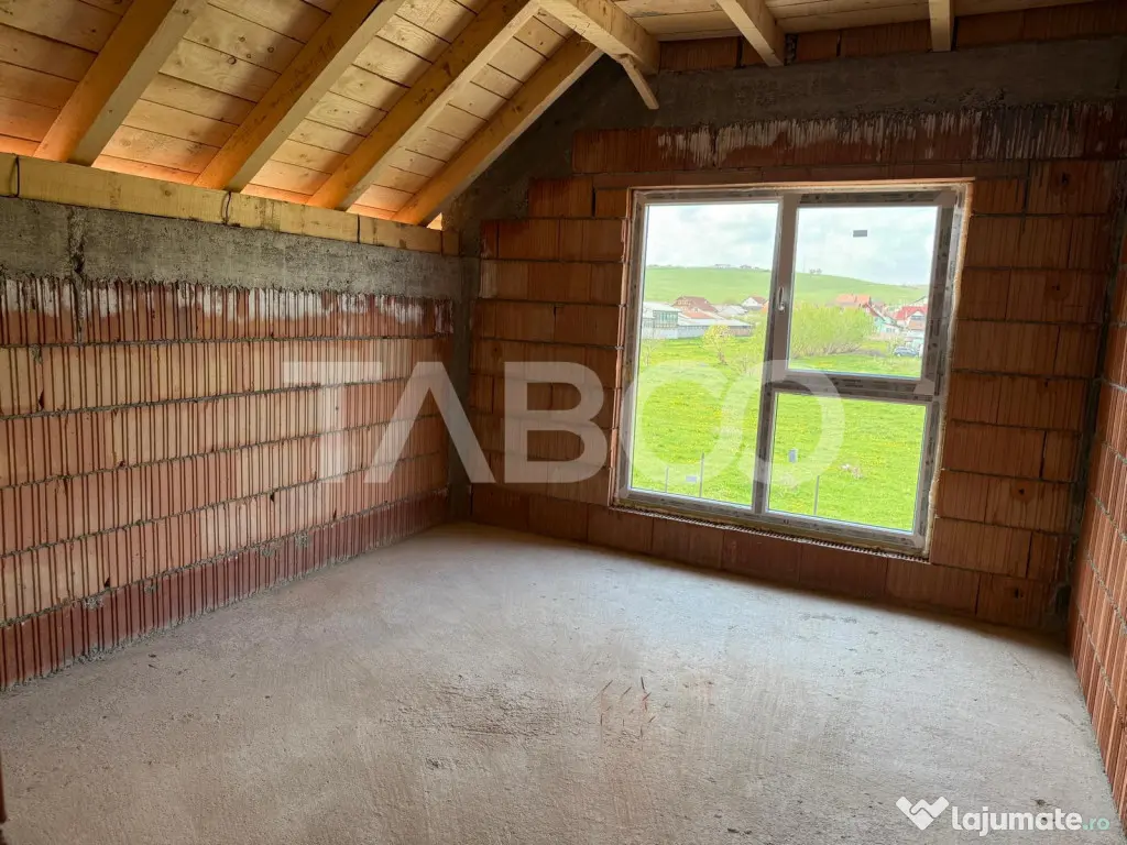 Casa 5 camere curte libera 262 mp terasa 22 mp 3 bai Sura Ma - Sura Mare (Sibiu)