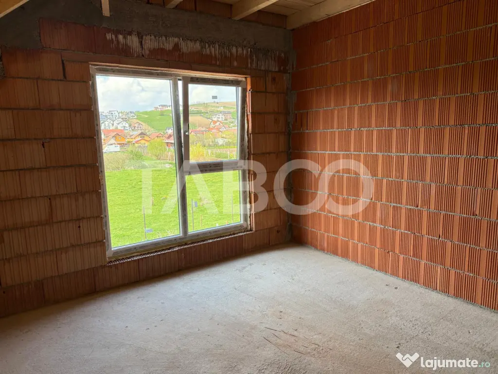 Casa 5 camere curte libera 262 mp terasa 22 mp 3 bai Sura Ma - Sura Mare (Sibiu)