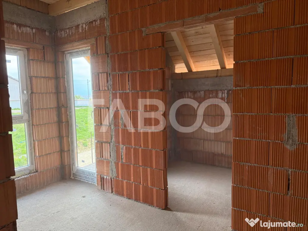 Casa 5 camere curte libera 262 mp terasa 22 mp 3 bai Sura Ma - Sura Mare (Sibiu)