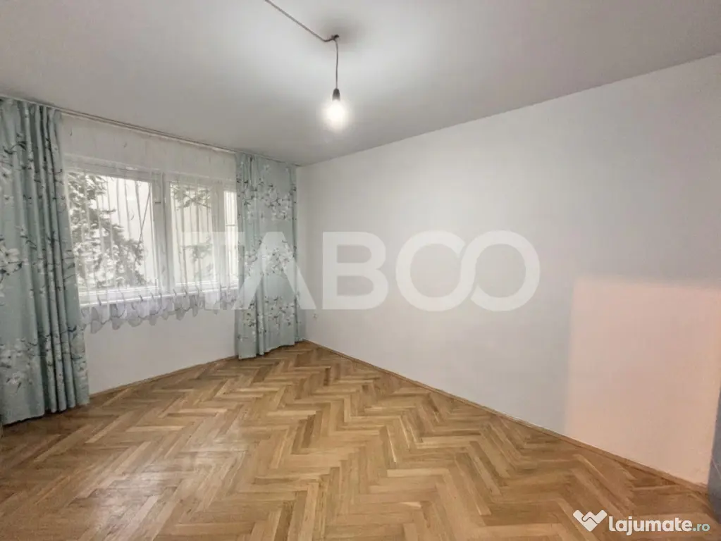 Apartament cu 4 camere in Manastur zona strazii Izlazului - Cluj-Napoca (Cluj)