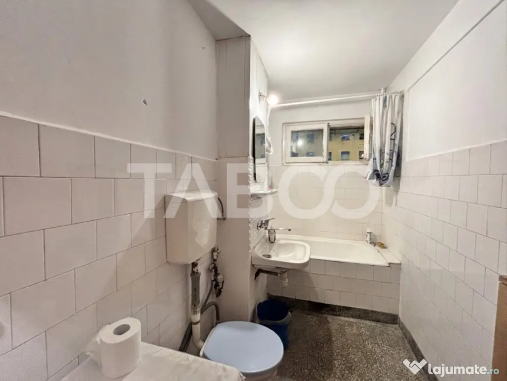Apartament cu 4 camere in Manastur zona strazii Izlazului - Cluj-Napoca (Cluj)