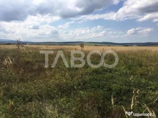 Teren intravilan cu utilitati 2269 mp 2 fronturi zona Guster - Sibiu (Sibiu)
