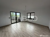 Casa individuala 5 camere 3 bai garaj 497 m teren liber Sat 