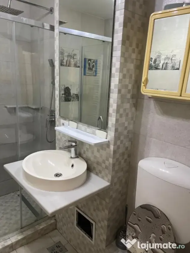 Închiriez apartament 3 camere, 70mp2, zona Armoniei