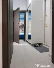 Studio modificat în 2 camere de închiriat în Mamaia Nord
