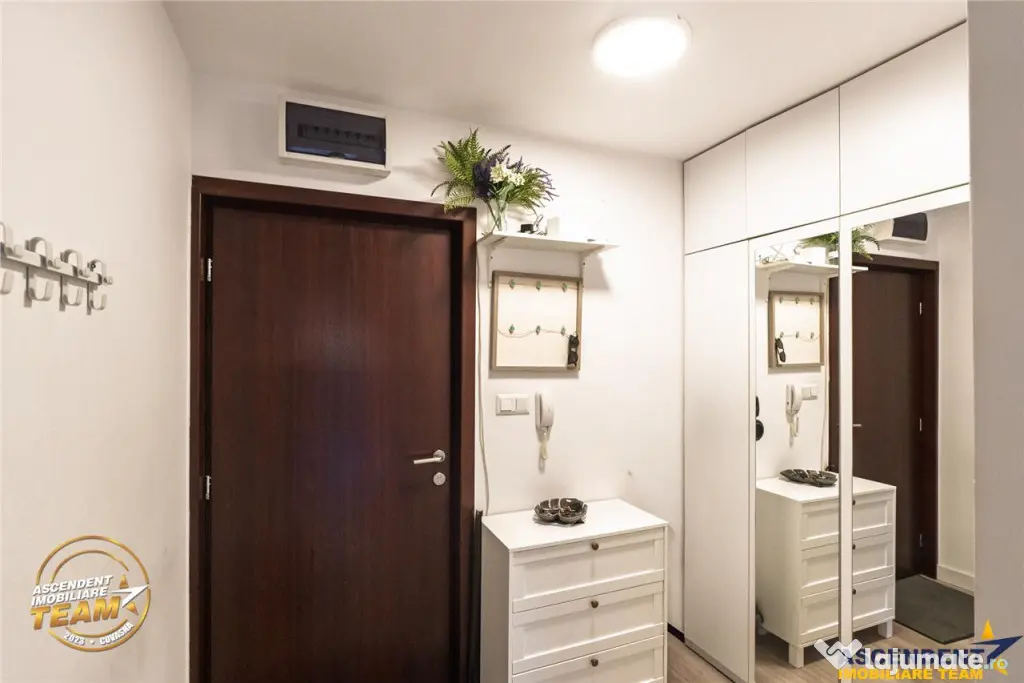 Decomandat 3 camere, mobilat, echipat, terasa apreciabila, p - Sfantu Gheorghe (Covasna)