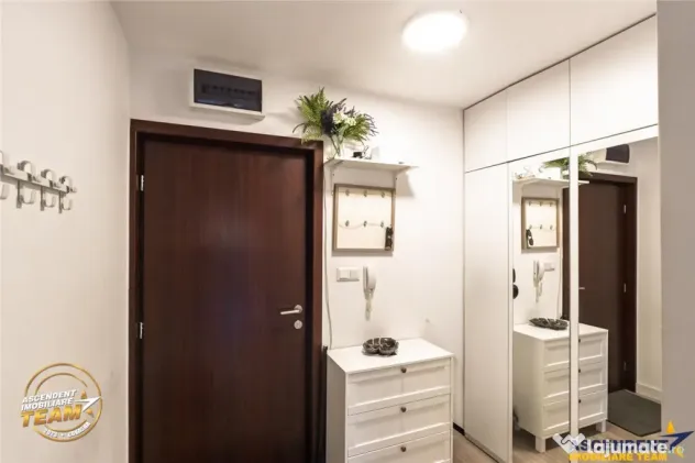 Decomandat 3 camere, mobilat, echipat, terasa apreciabila, p - Sfantu Gheorghe (Covasna)