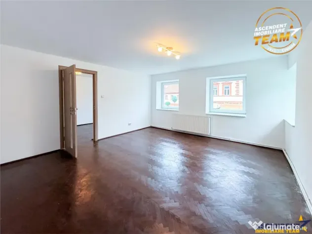 2 case pe aceeasi proprietate, renovate 2026, crama, gradina - Brasov (Brasov)