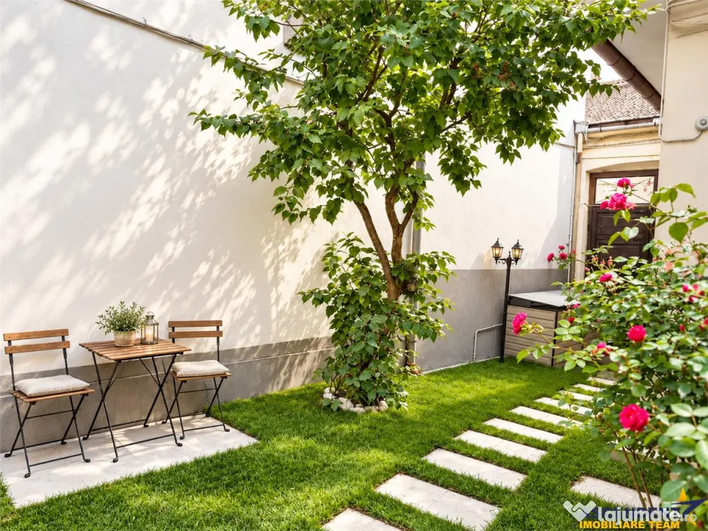 Casa cu 3 apartamente transfer afacere, locuri parcare, Ce - Brasov (Brasov)