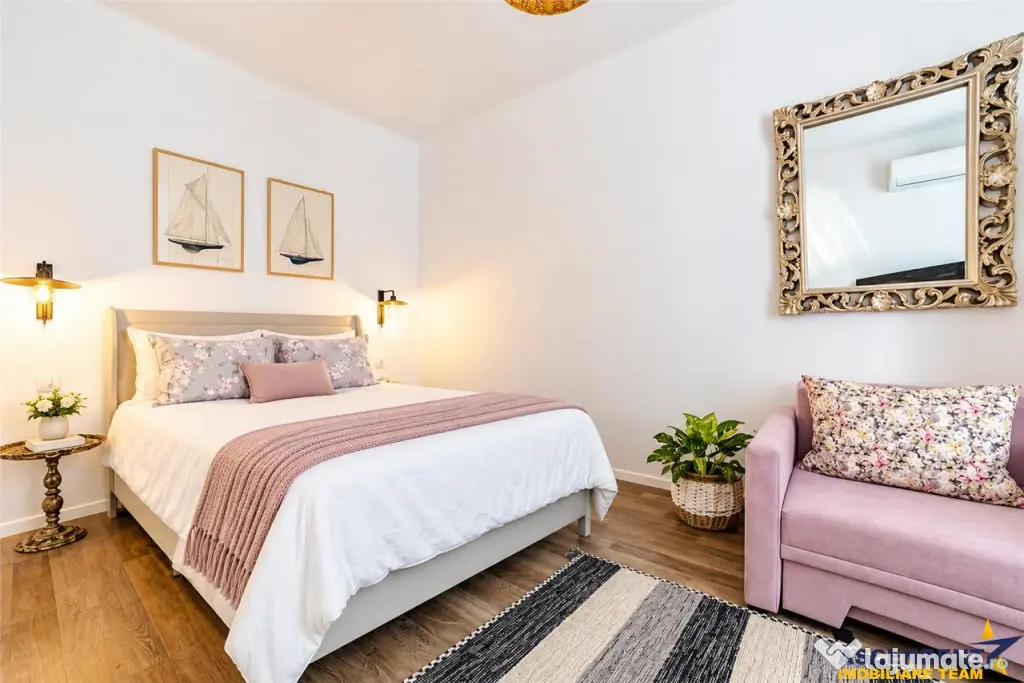 Casa cu 3 apartamente transfer afacere, locuri parcare, Ce - Brasov (Brasov)