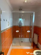 Vila de cinci camere in zona Schei 