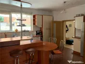 Vila de cinci camere in zona Schei 