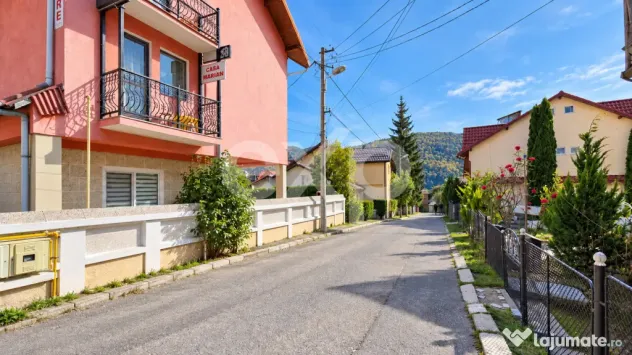 Proprietate turistică cu 8 camere | 700 m de Pârtia Kalind - Busteni (Prahova)